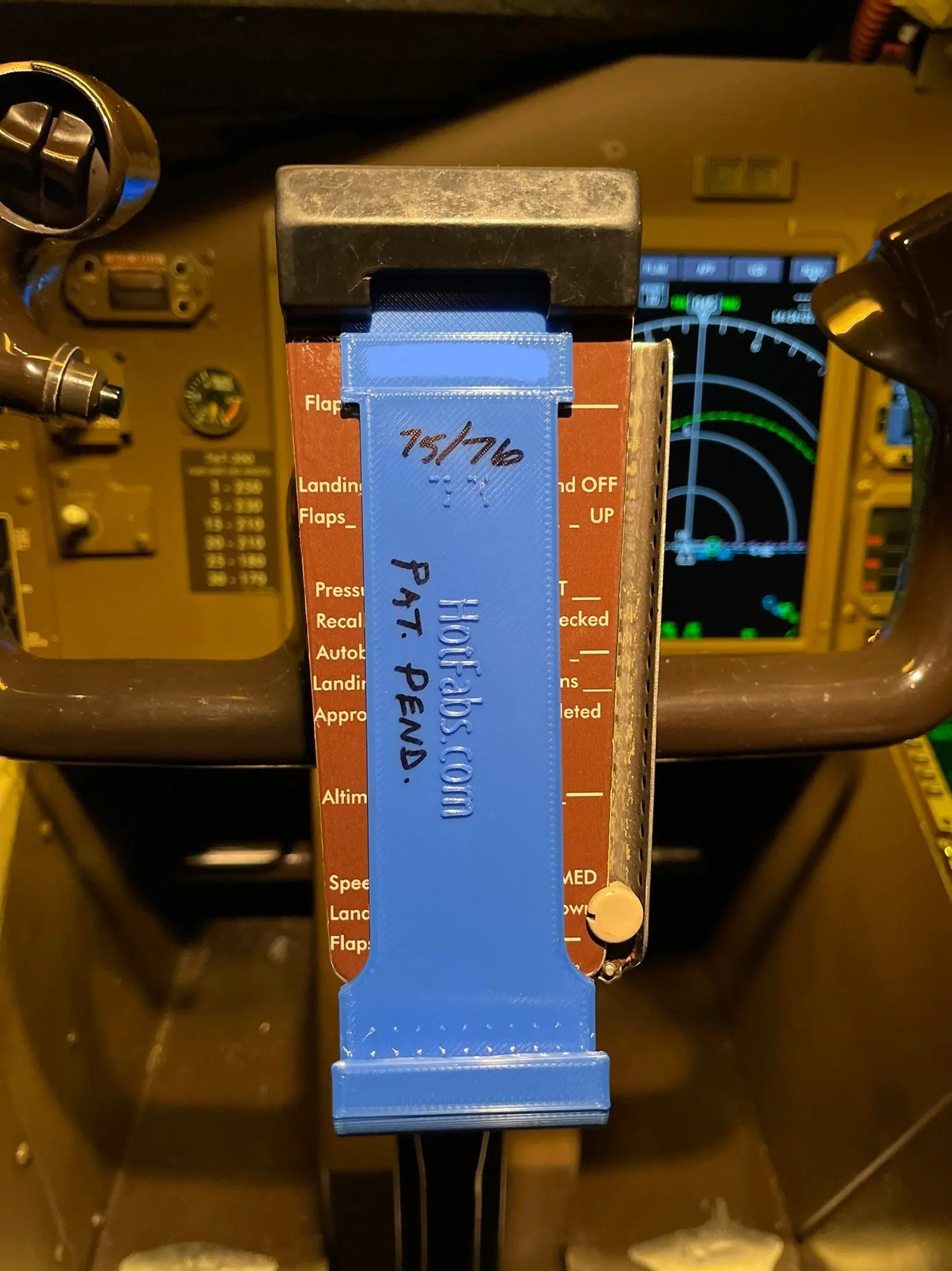 iPad, iPhone Holder fits Boeing 757 & 767 - yoke mounted Hot Fabs LLC