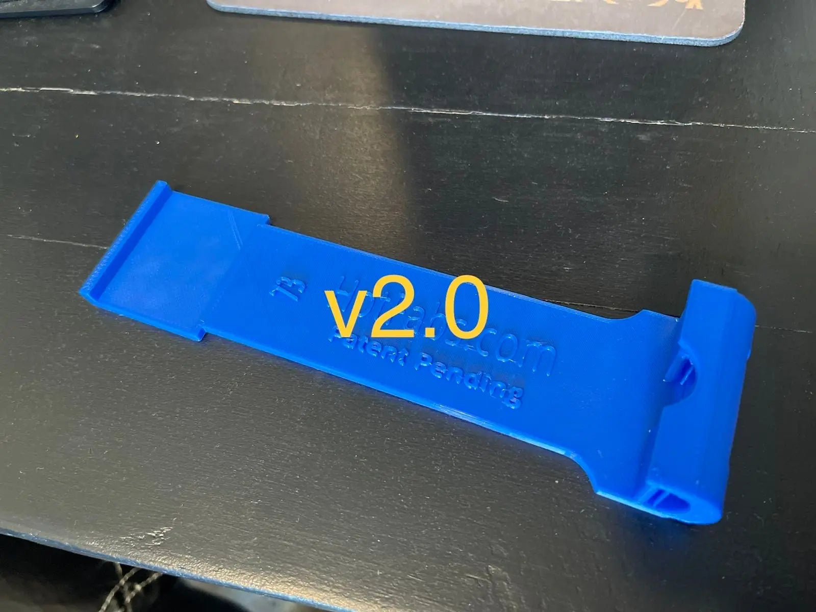 iPhone/iPad holder fits Boeing 737 & 747- yoke mounted Hot Fabs LLC