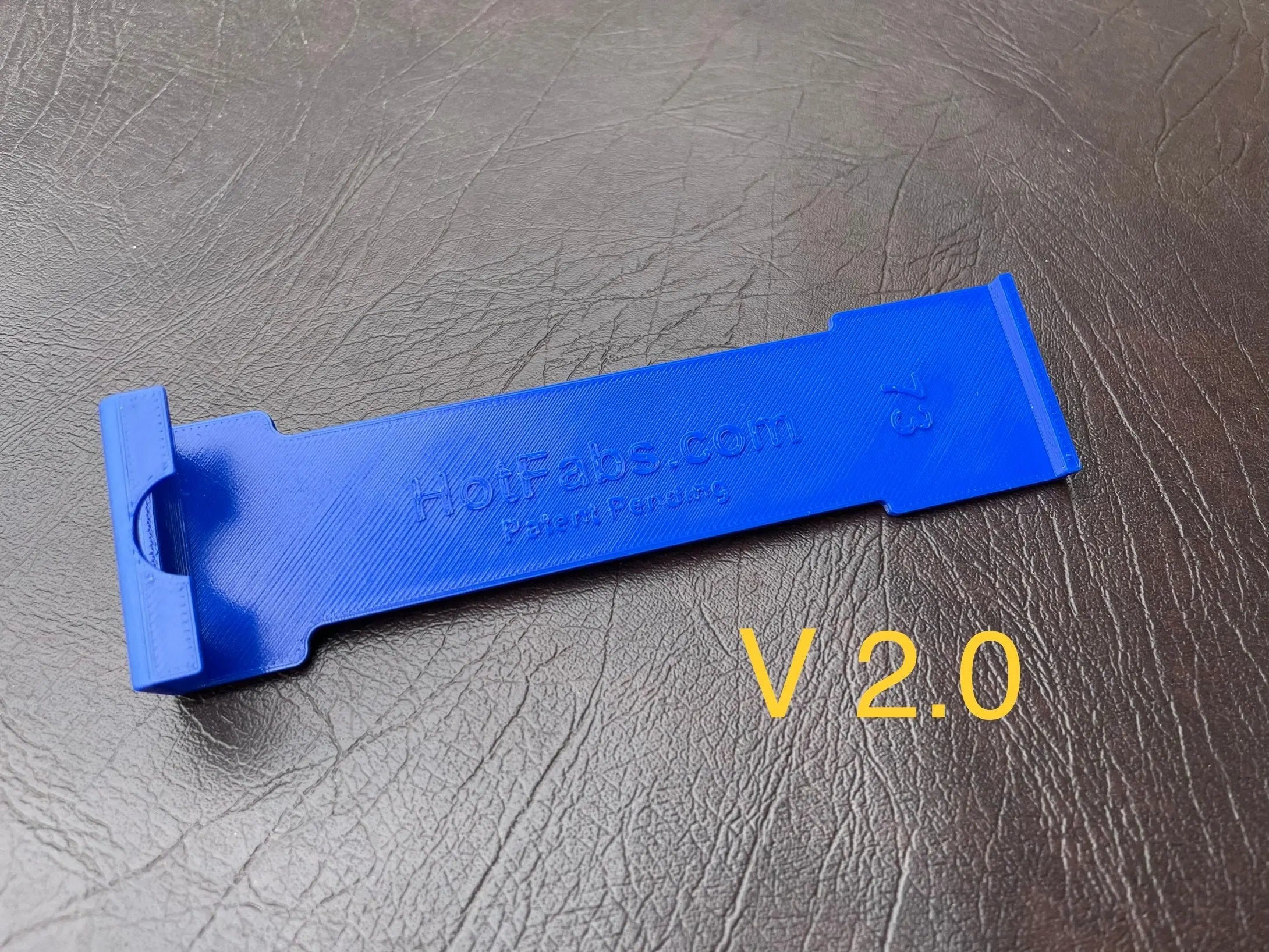 iPhone/iPad holder fits Boeing 737 & 747- yoke mounted Hot Fabs LLC